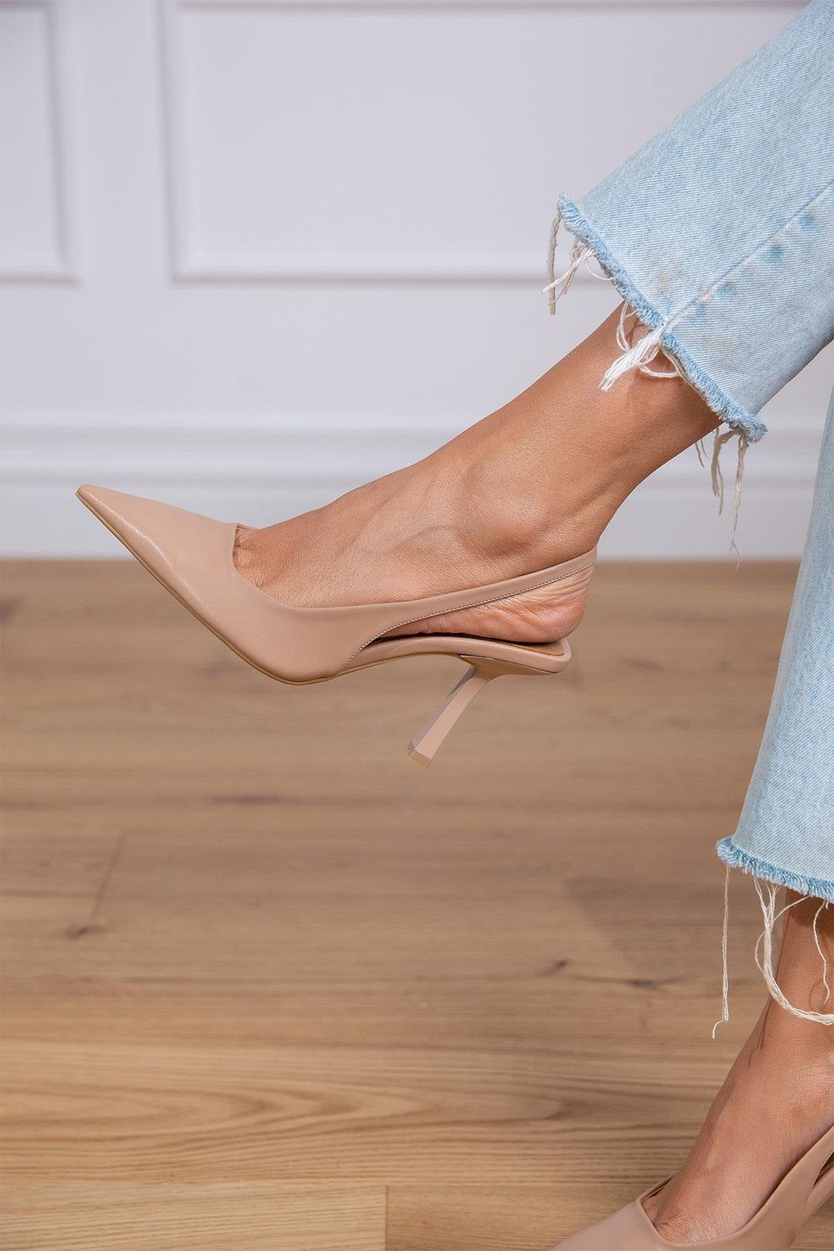 April - Ženska Sandala