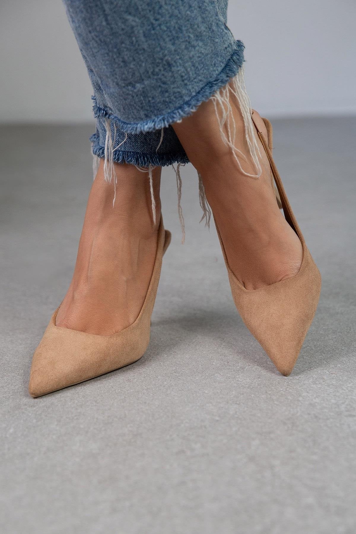 April - Ženska Sandala