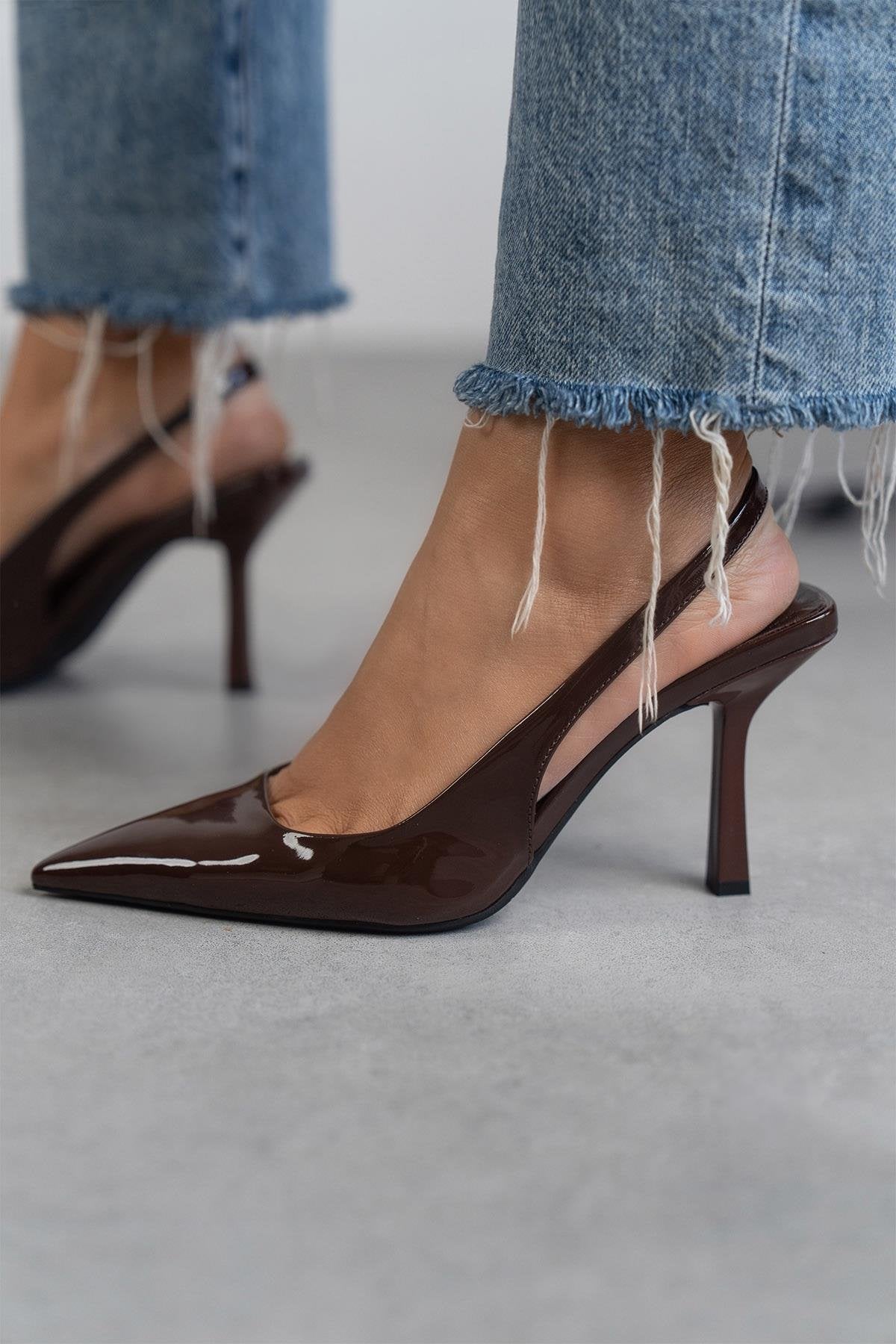 April - Ženska Sandala