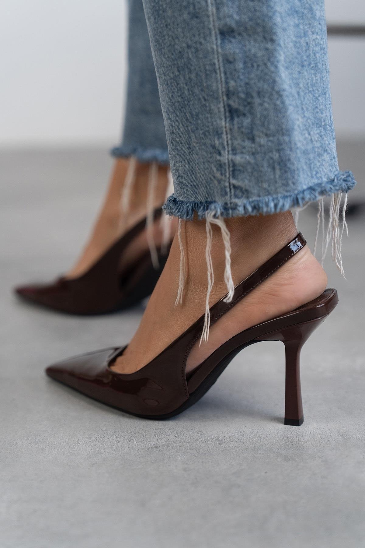 April - Ženska Sandala