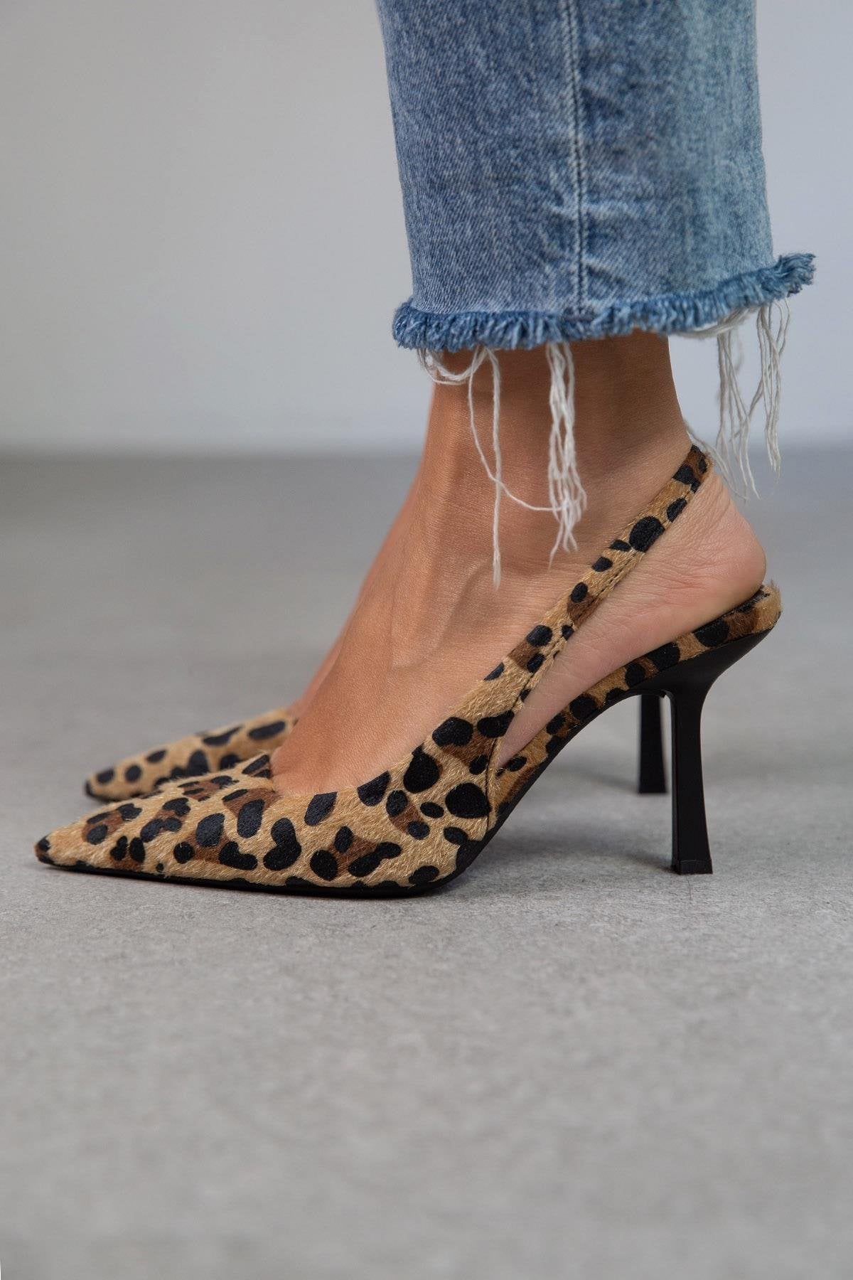 April - Ženska Sandala