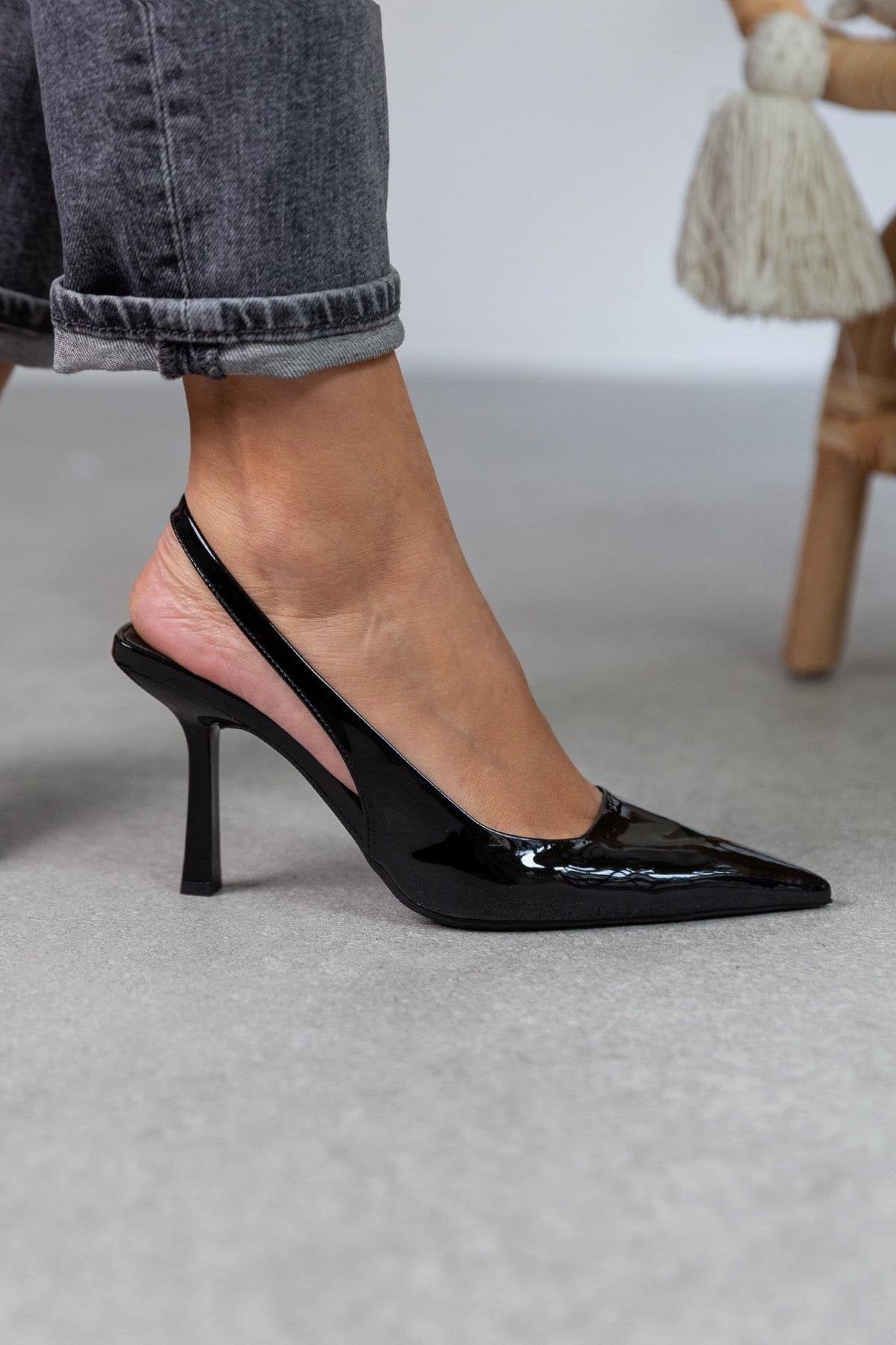 April - Ženska Sandala