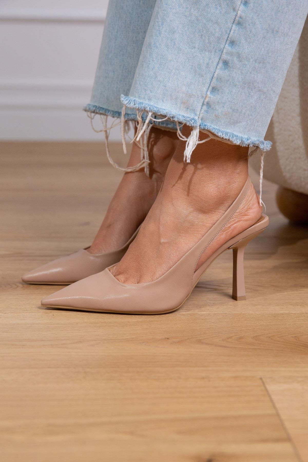 April - Ženska Sandala