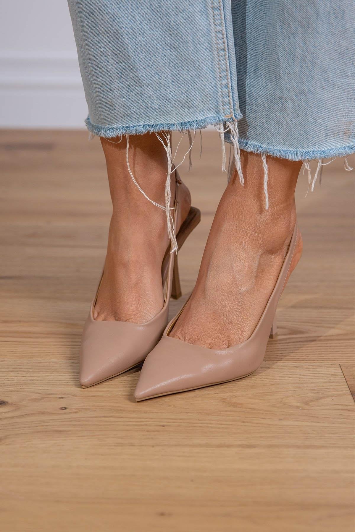 April - Ženska Sandala