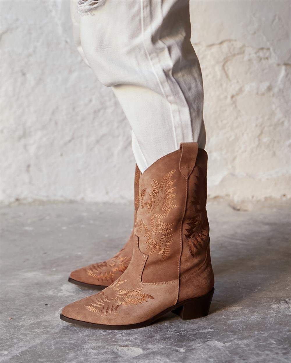 Commut - Kožne Ženske Čizme