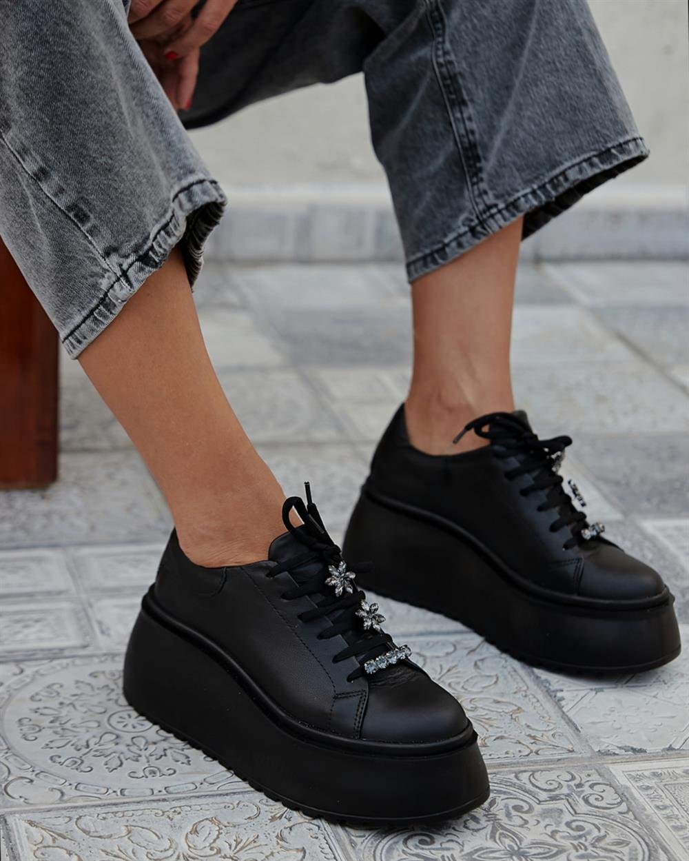 Dubai - Kožne Ženske Patike