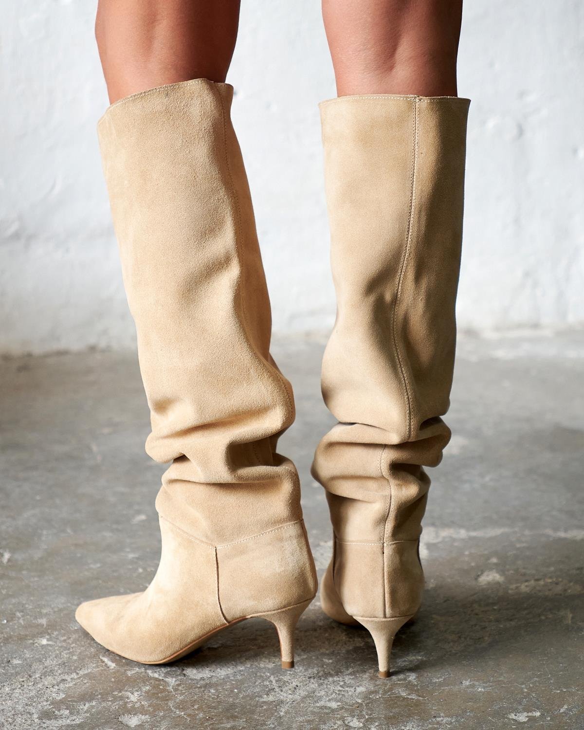 Elone - Kožne Ženske Čizme