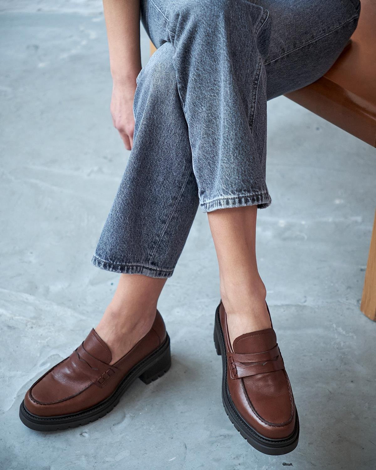 Fewer - Kožne Ženske Cipele