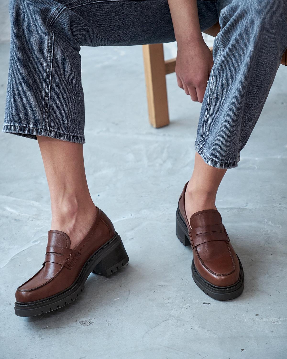 Fewer - Kožne Ženske Cipele