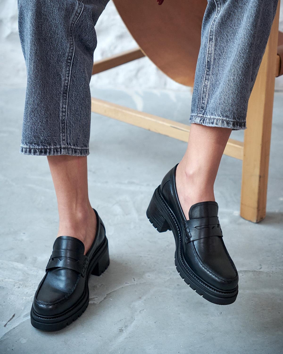 Fewer - Kožne Ženske Cipele