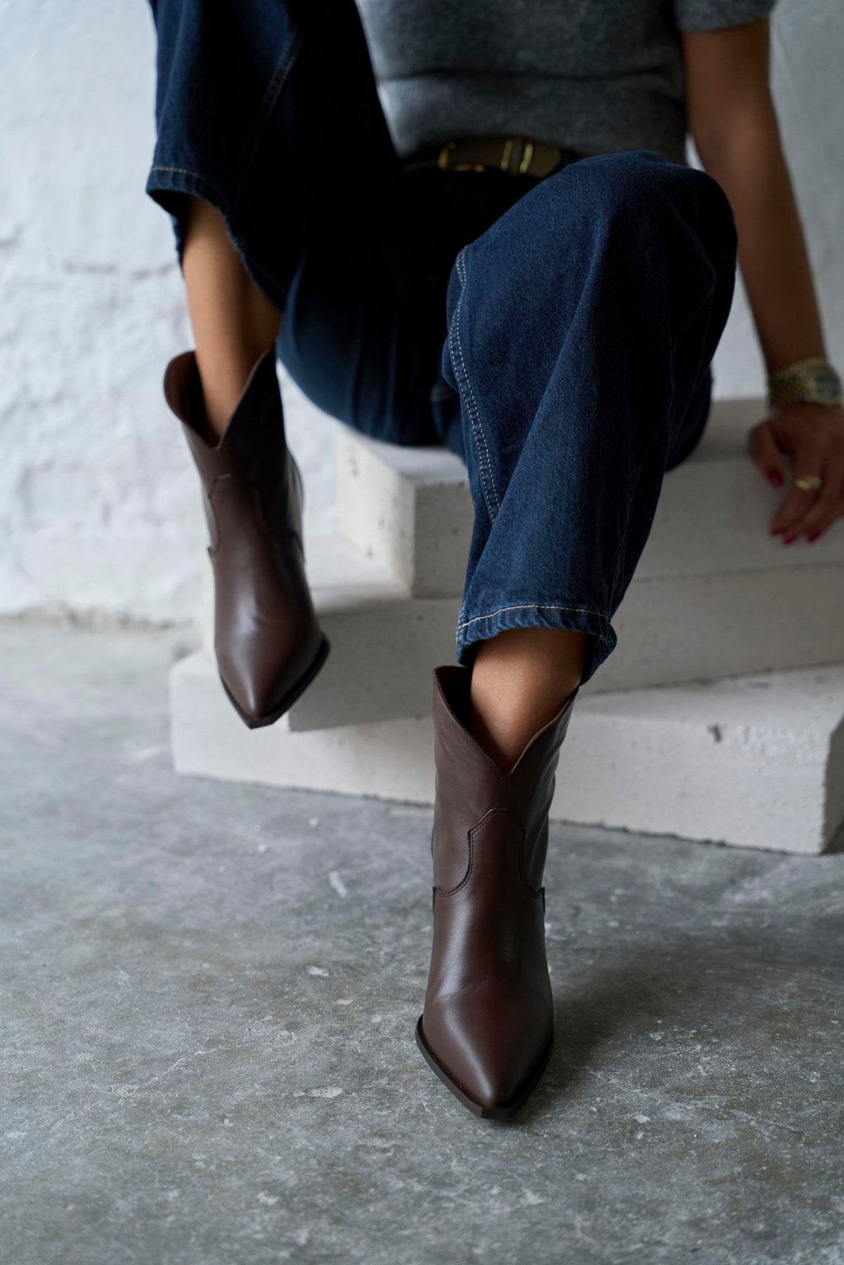 Hella - Kožne Ženske Čizme