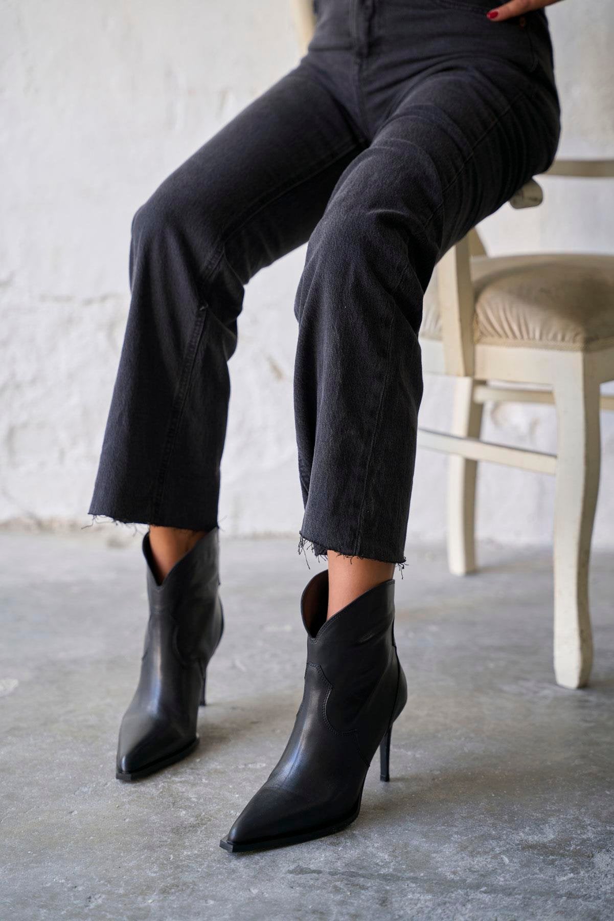 Hella - Kožne Ženske Čizme