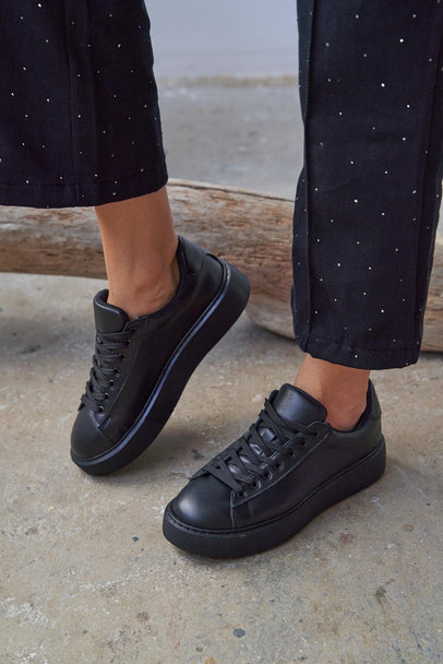 Hole - Kožne Ženske Patike