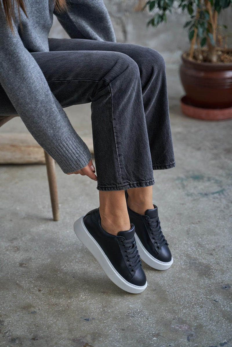 Hole - Kožne Ženske Patike