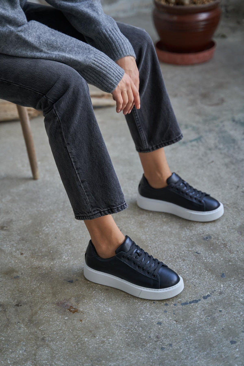 Hole - Kožne Ženske Patike