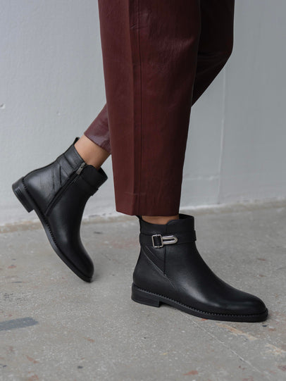 Huve - Kožne Ženske Čizme