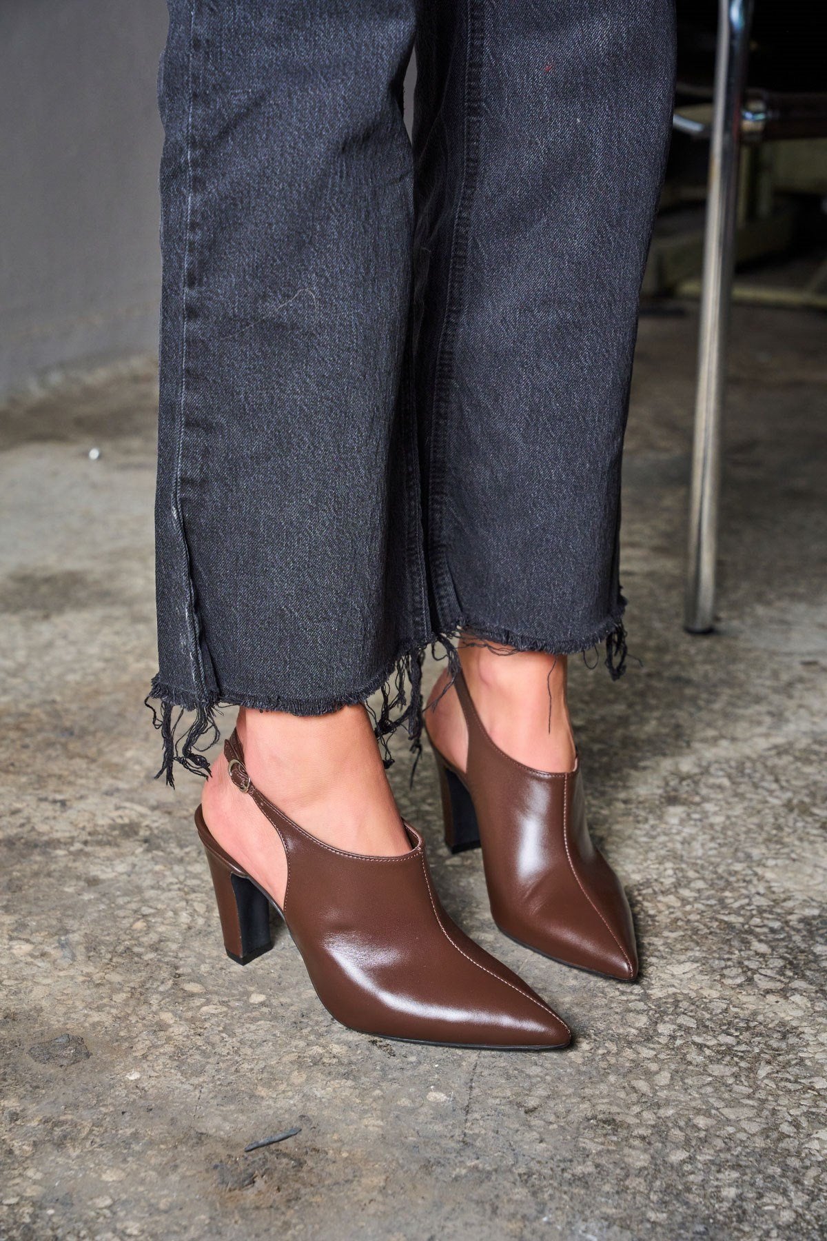 Kosta - Kožne Ženske Štikle