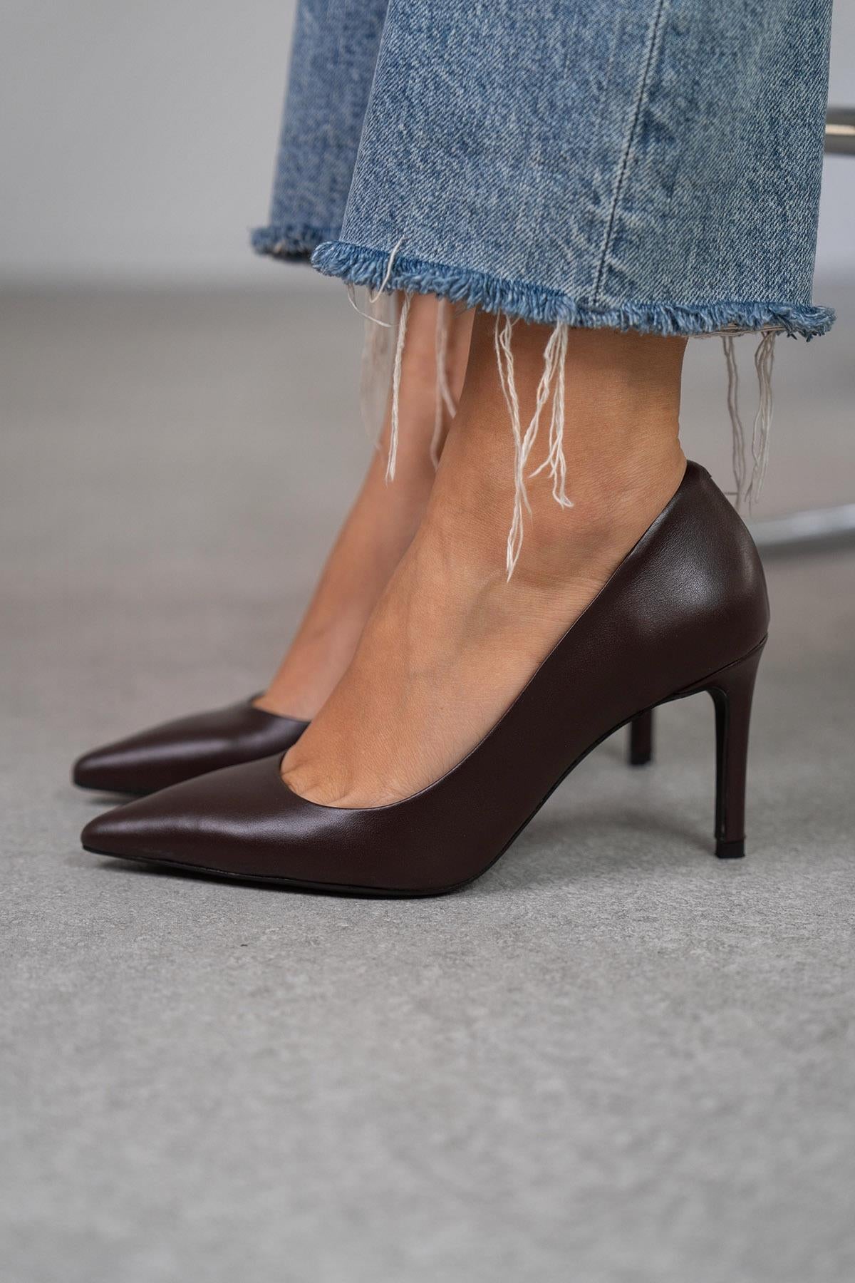 Lara - Kožne Ženske Štikle