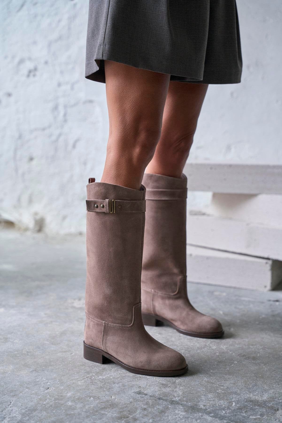 Modling- Kožne Ženske Čizme