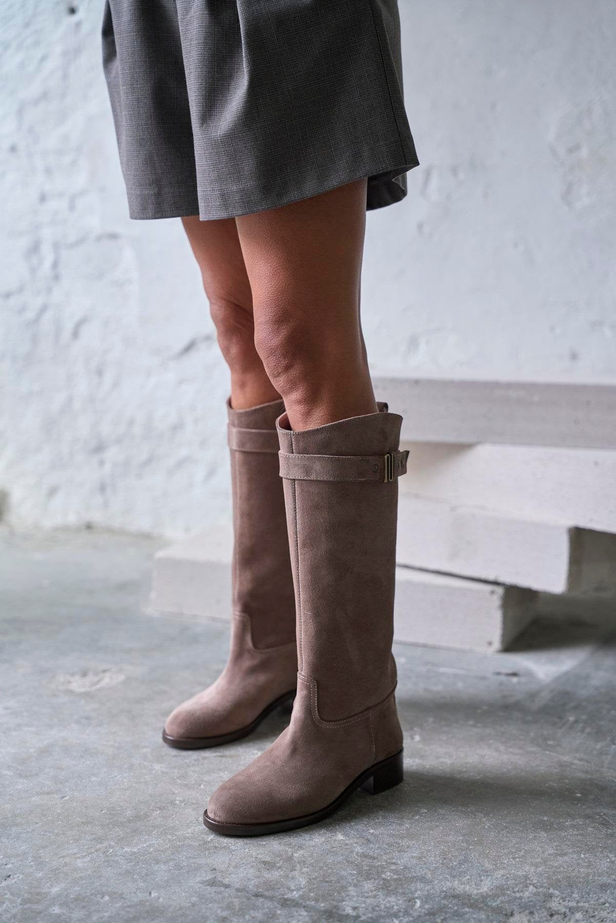 Modling- Kožne Ženske Čizme